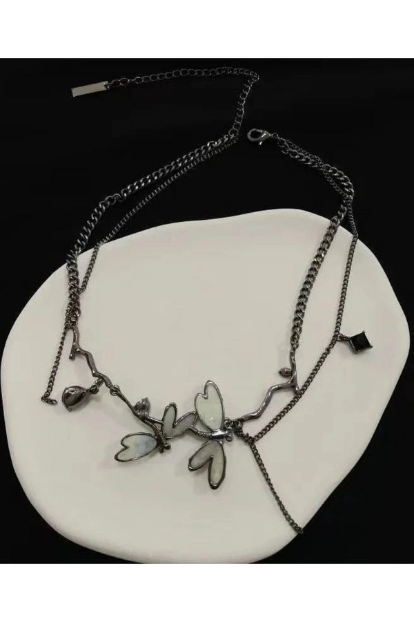 Enchanted Dragonfly Gothic Choker: Perfect for Concert & Date Night Outfits