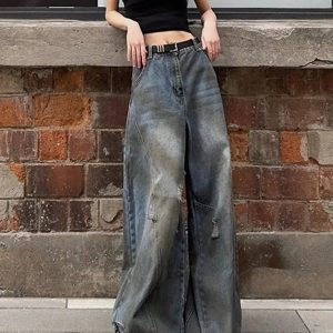 Fall Urban Edge Wide-Leg Jeans: Trendy Outfit Ideas for Every Occasion