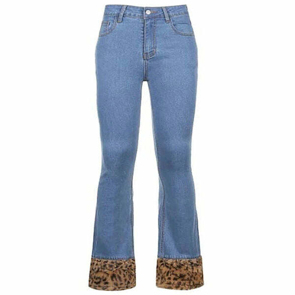 Fuzzy Leopard Trim Jeans: Trendy Outfit Ideas for Casual & Concert Looks