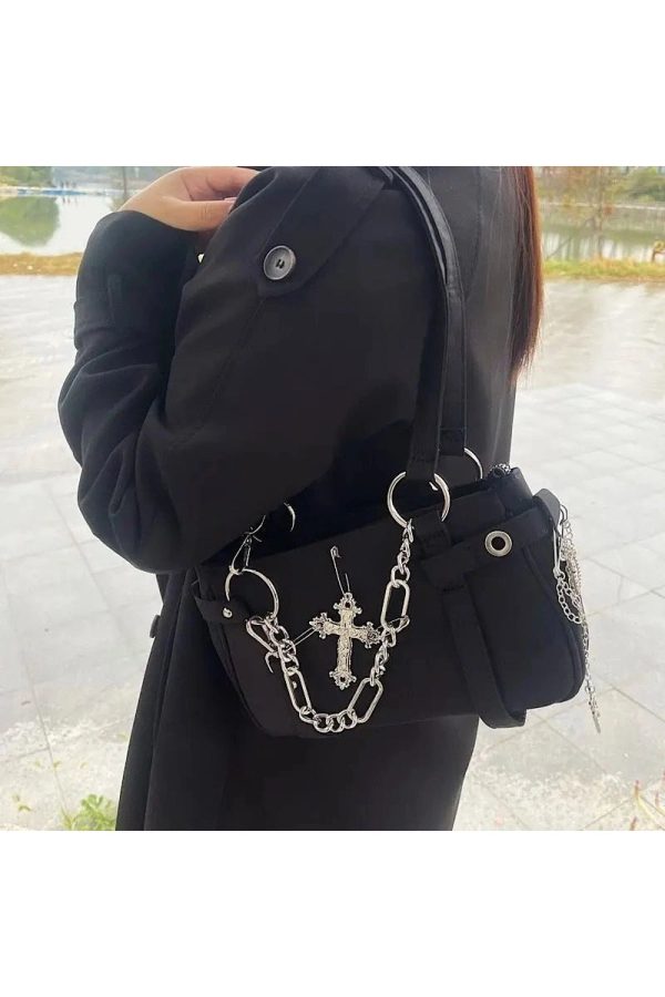 Gothic Cross Chain Shoulder Bag: Perfect for Concerts & Everyday Outfits