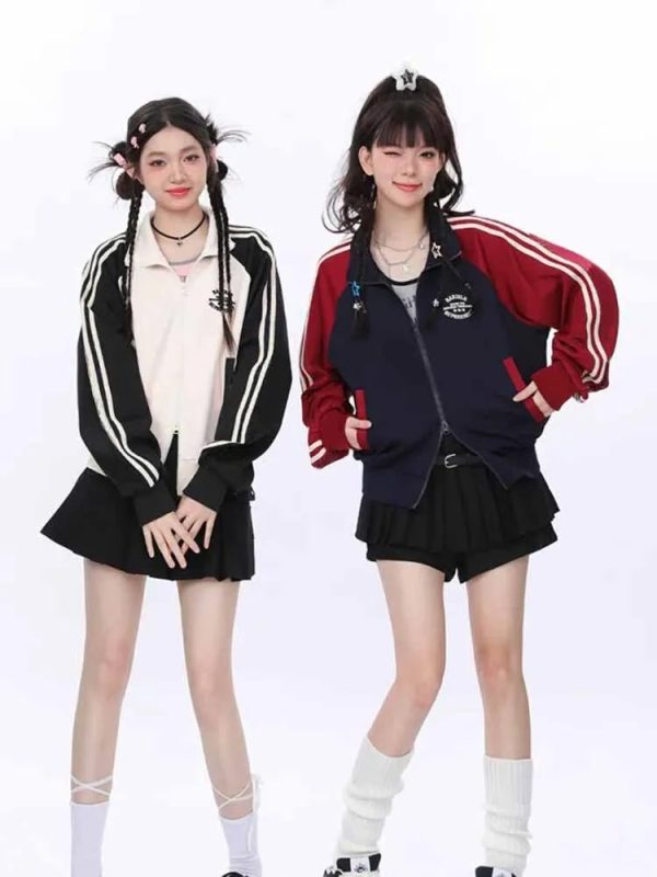 Kawaii Twin Track Jackets: Trendy Outfit Ideas for Spring & Beyond