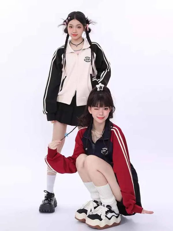 Kawaii Twin Track Jackets: Trendy Outfit Ideas for Spring & Beyond