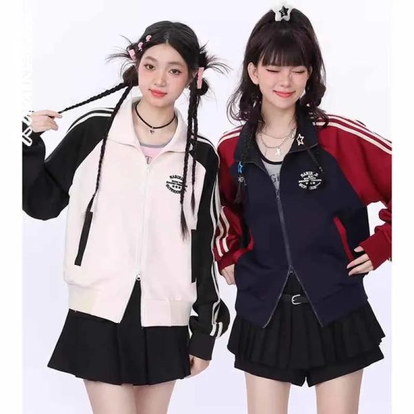 Kawaii Twin Track Jackets: Trendy Outfit Ideas for Spring & Beyond