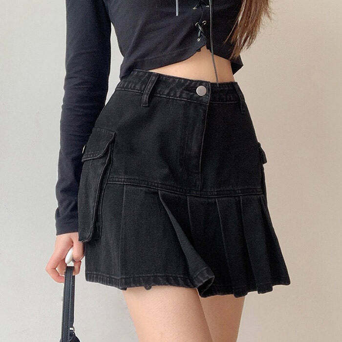 Meet Me On Campus: Trendy Denim Skirt for Stylish Spring Outfits