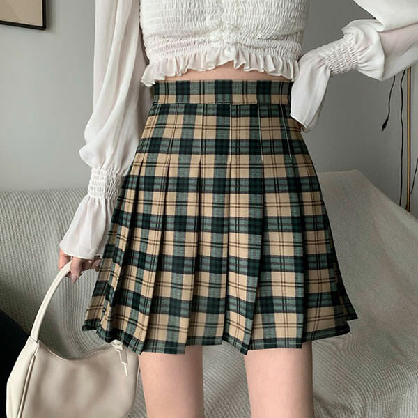 Meet Me On Campus: Trendy Plaid Skirt for Stylish Outfit Ideas