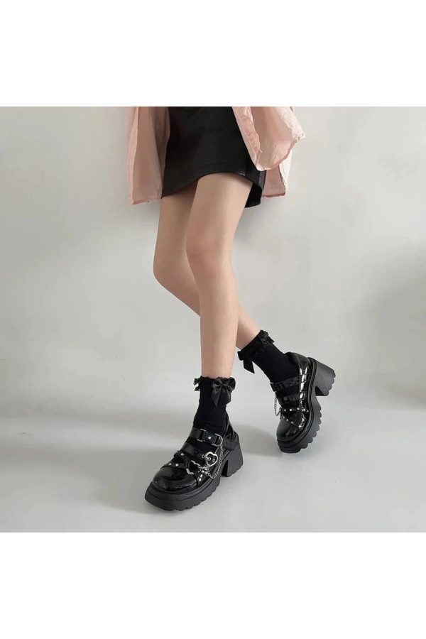 Midnight Heart Chain Platform Shoes for Stunning Outfits & Concert Looks