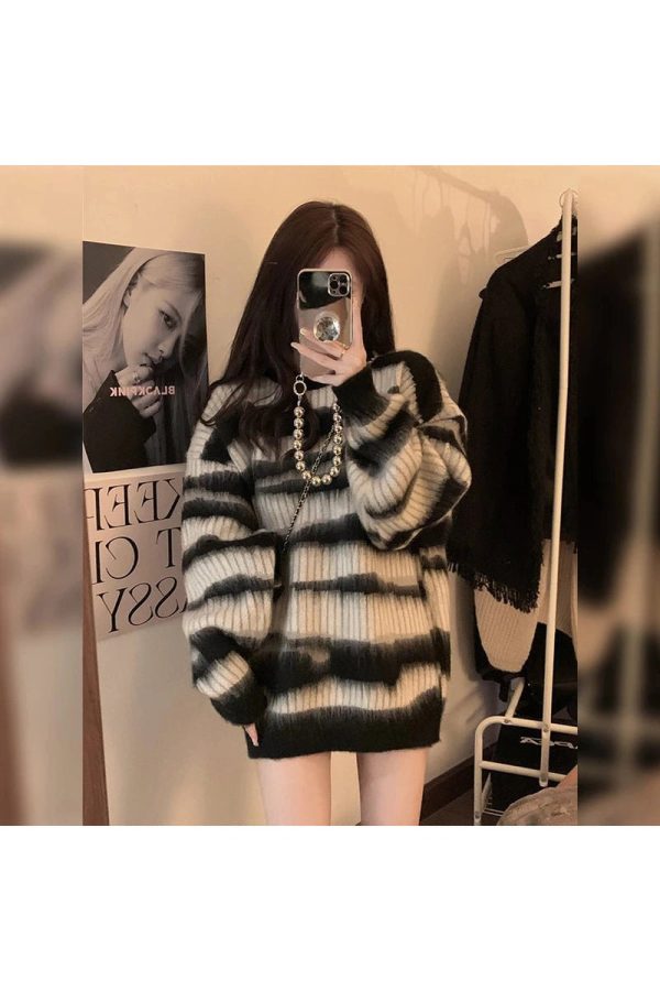 Monochrome Tie-Dye Oversized Sweater: Trendy Outfit Ideas for Every Occasion