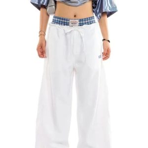 Navy Baggy Streetwear Pants: Trendy Outfit Ideas for Casual & Concert Looks