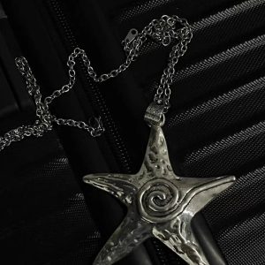 Ocean Spiral Star Pendant Necklace - Perfect for Concerts & Casual Outfits