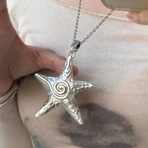 Ocean Spiral Star Pendant Necklace - Perfect for Concerts & Casual Outfits