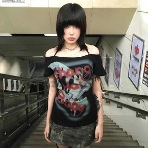 Off-Shoulder Skull Graffiti T-Shirt: Trendy Outfit Ideas for Every Occasion