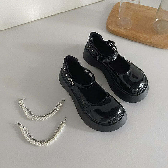 Pearl Chunky Sandals: Perfect for Spring Outfits & Concert Outfit Ideas