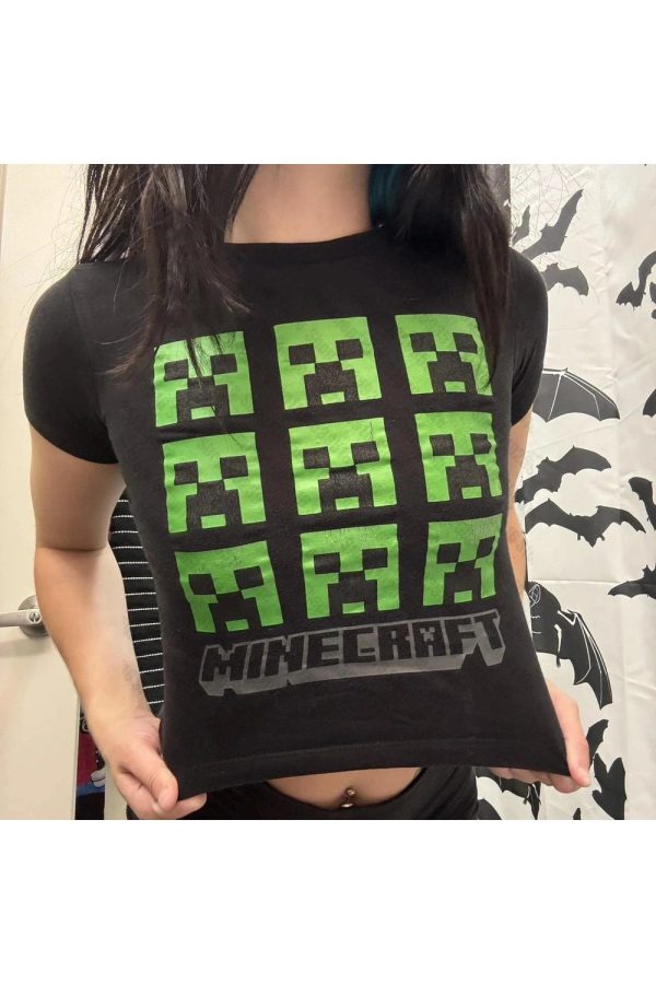 Pixel Creeper Crop Top: Trendy Outfit Ideas for Concerts & Casual Outfits