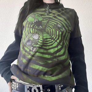 Psychedelic Spiral Graphic T-Shirt: Trendy Outfit Ideas for Every Occasion