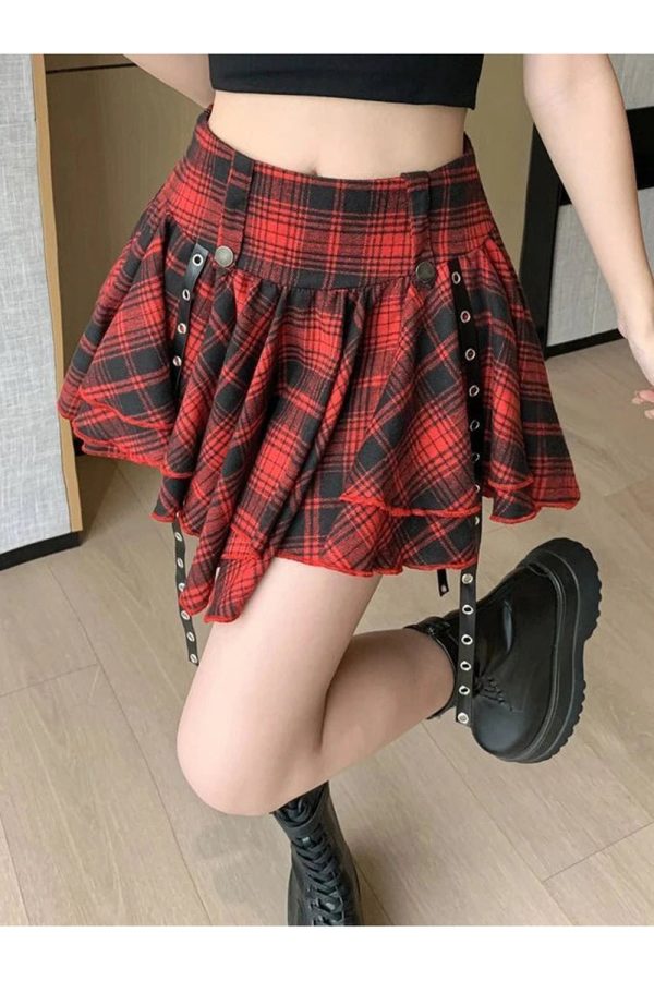 Punk Plaid Layered Skirt: Trendy Outfit Ideas for Concerts & Casual Outings