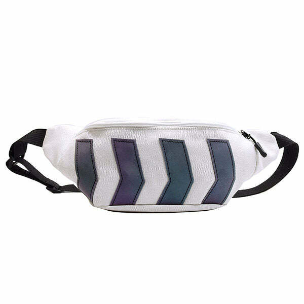 Reflective Fanny Pack: Trendy Outfit Ideas for Concerts & Casual Outfits