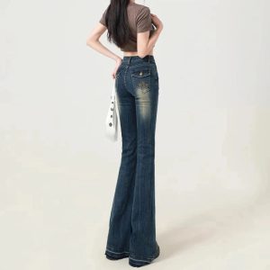 Retro Embroidered Flare Jeans: Trendy Outfit Ideas for Every Occasion