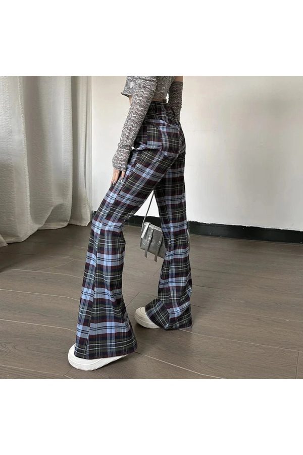 Retro Plaid Flare Pants: Trendy Outfit Ideas for Spring & Beyond