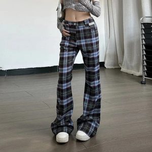 Retro Plaid Flare Pants: Trendy Outfit Ideas for Spring & Beyond