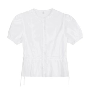 Ruffled Elegance Button-Up Blouse: Chic Outfit Ideas for Every Occasion