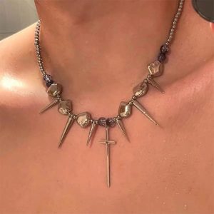 Spiked Heart Chain Choker: Perfect Accessory for Concert & Date Night Outfits