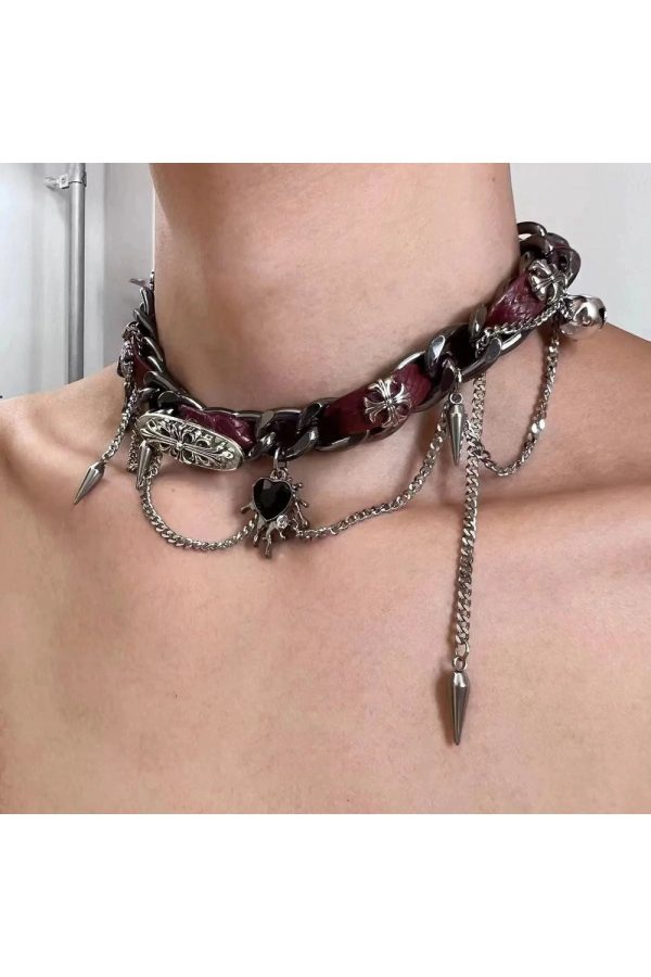 Spiked Heart Chain Choker: Perfect Accessory for Concert & Date Night Outfits