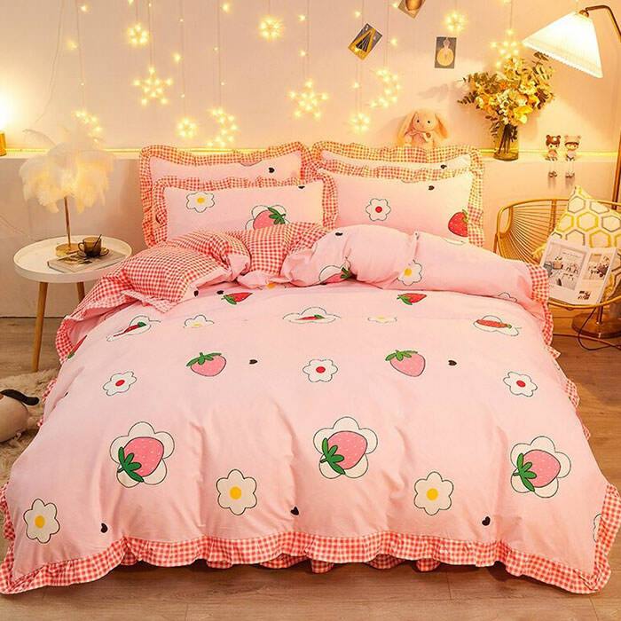 Strawberry Aesthetic Bedding Set: Cute Outfit Ideas for Dreamy Decor 🍓