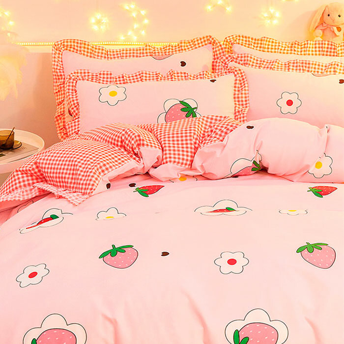 Strawberry Aesthetic Bedding Set: Cute Outfit Ideas for Dreamy Decor 🍓