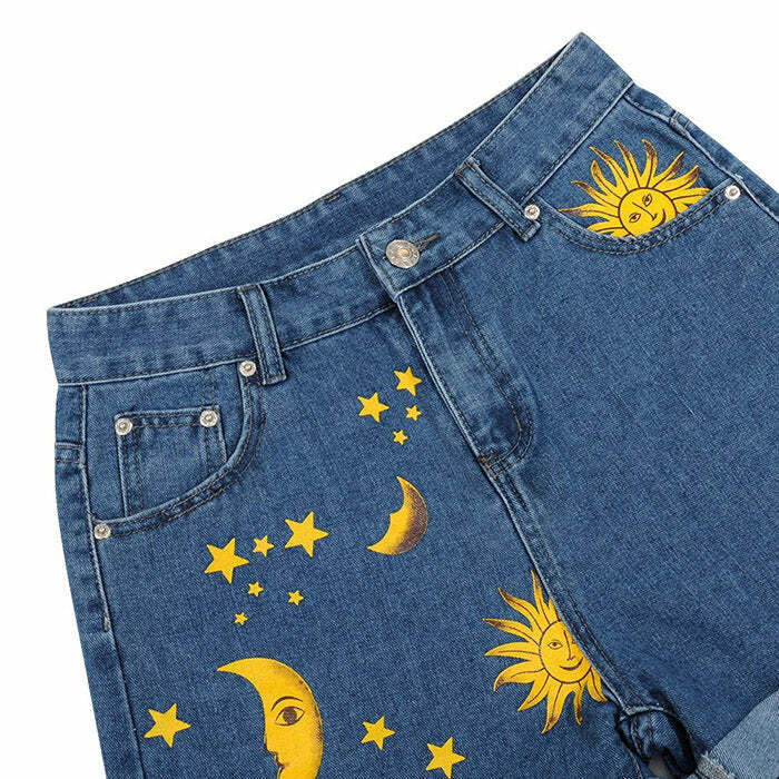 Sun and Moon Print Shorts: Trendy Outfit Ideas for Spring & Summer