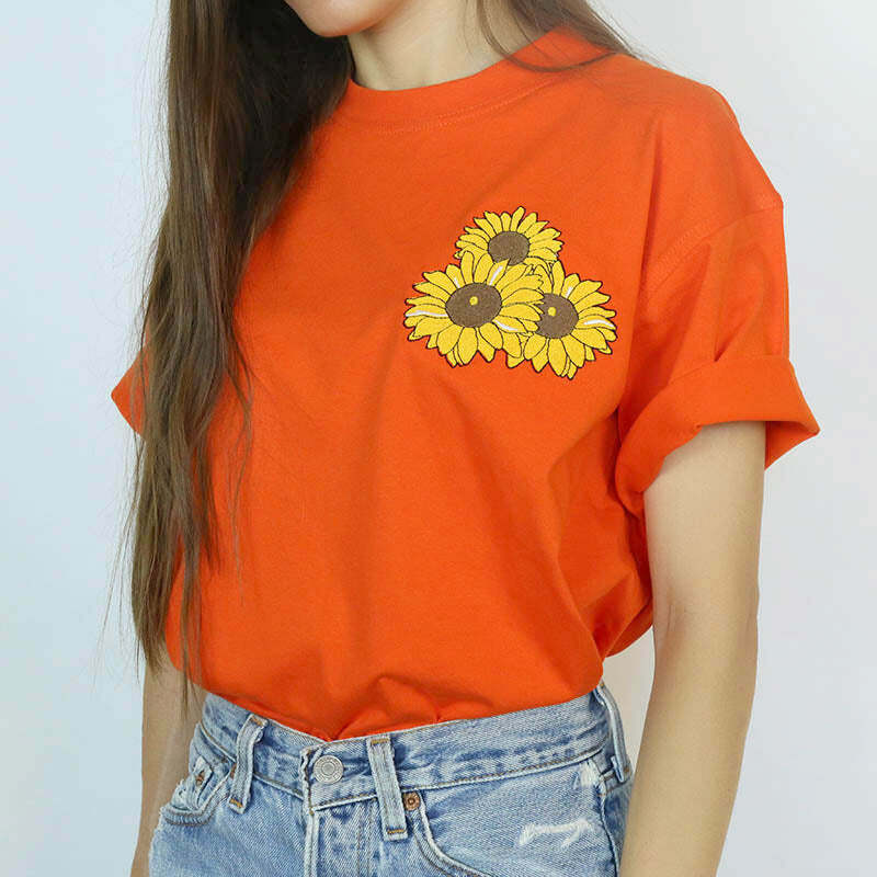 Sunflower T-Shirt: Cute Outfit Ideas for Spring, Concerts & Casual Days