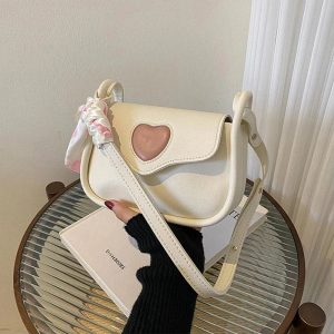 Sweetheart Charm Shoulder Bag: Perfect for Concerts, Dates & Everyday Outfits