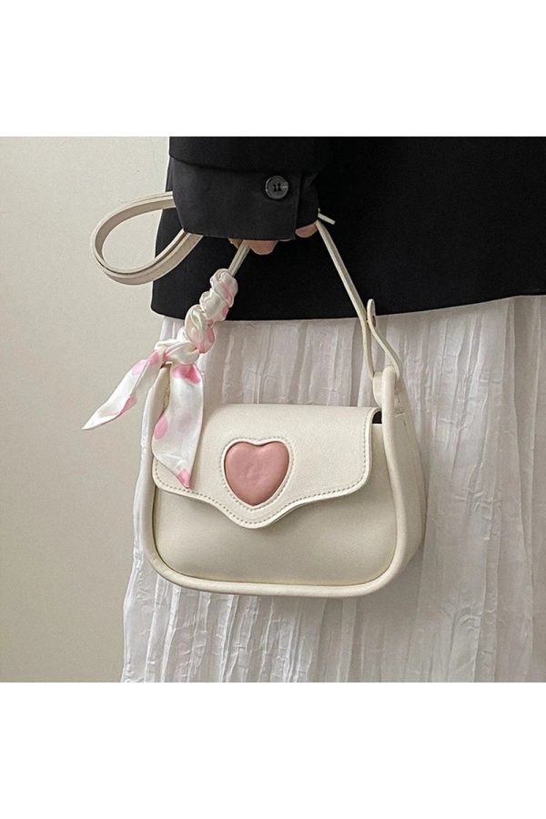 Sweetheart Charm Shoulder Bag: Perfect for Concerts, Dates & Everyday Outfits