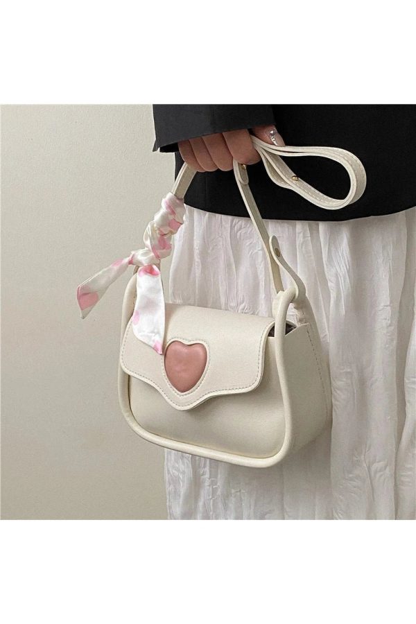 Sweetheart Charm Shoulder Bag: Perfect for Concerts, Dates & Everyday Outfits