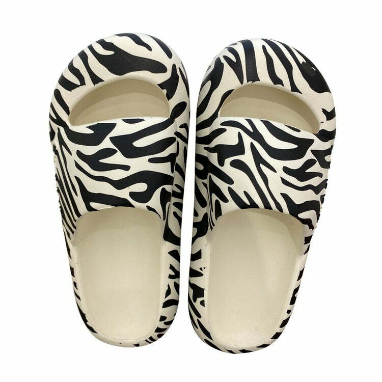 Trendy Animal Behavior Foam Street Slippers for Stylish Outfit Ideas