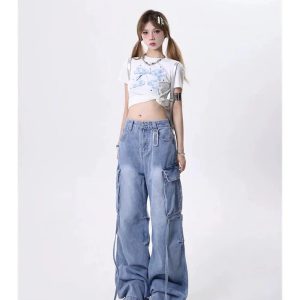 Trendy Extreme Wide-Leg Cargo Jeans: Perfect for Casual & Concert Outfits