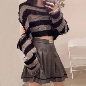 Trendy Grunge Striped Crop Sweater: Perfect for Casual Outfits & Concerts