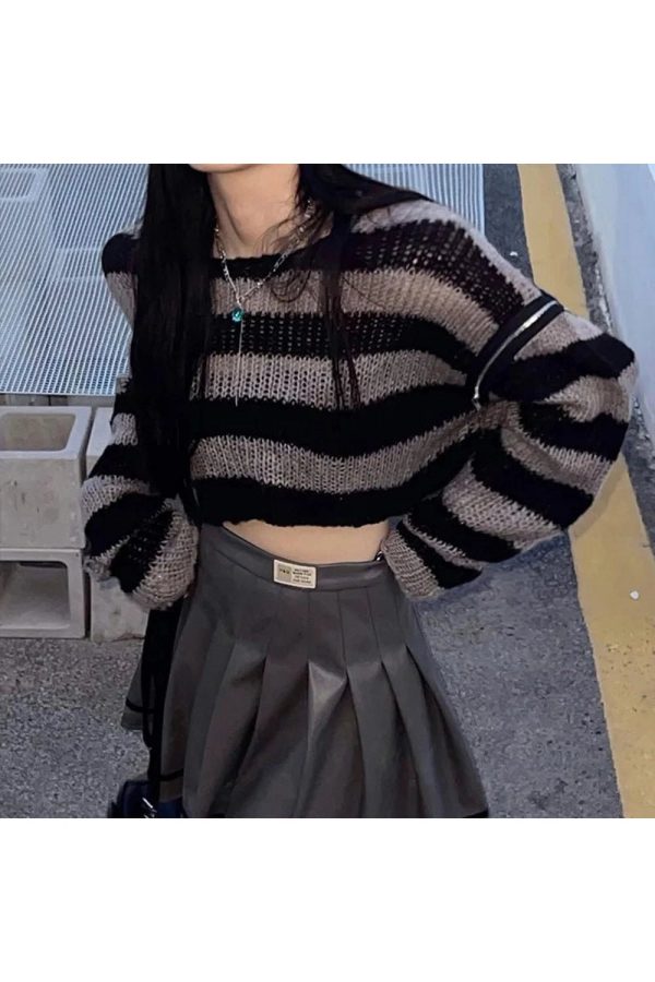 Trendy Grunge Striped Crop Sweater: Perfect for Casual Outfits & Concerts