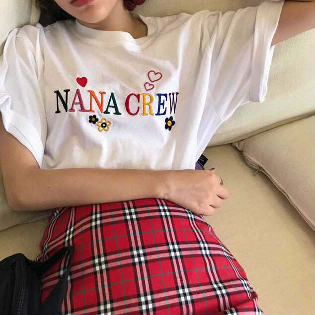 Trendy Nana Crew T-Shirt: Perfect for Casual Outfits & Concert Vibes