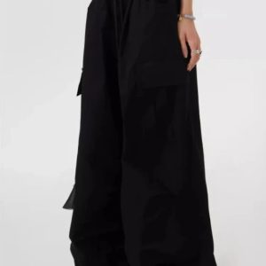 Trendy Oversized Cargo Parachute Pants for Stylish Outfit Ideas