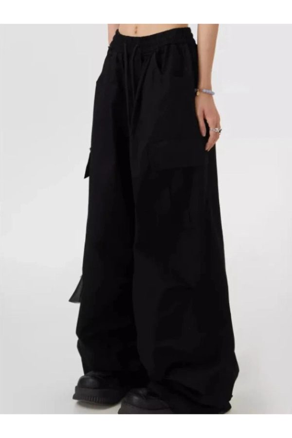 Trendy Oversized Cargo Parachute Pants for Stylish Outfit Ideas