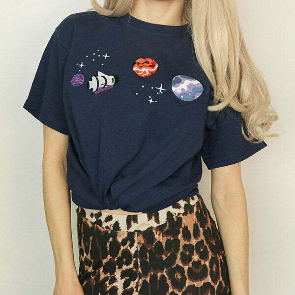 Trendy Satellite T-Shirt: Perfect for Concerts, Casual Outfits!