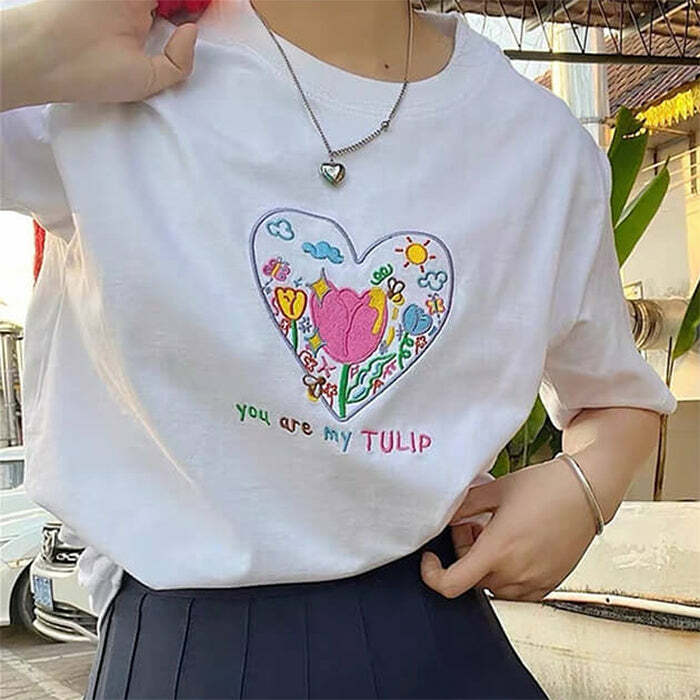 Trendy Tulip Embroidery Aesthetic T-Shirt for Stylish Outfit Ideas