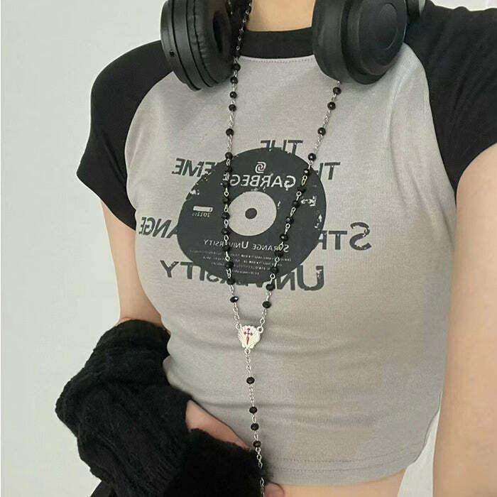 Trendy Vinyl Print Crop Top: Perfect for Concerts, Casual Outfits