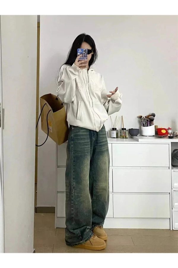 Trendy Washed Low-Rise Baggy Jeans: Perfect for Casual Outfits