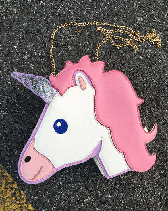 Unicorn Bag: Perfect for Concerts, Casual Outfits & Dreamy Spring Looks