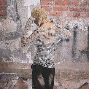 Urban Edge Fishnet Top: Trendy Outfit Ideas for Concerts & Casual Outfits