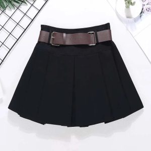 Utility Belted Mini Skirt: Trendy Outfit Ideas for Spring & Beyond