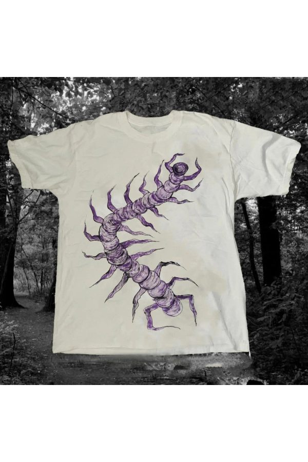 Venomous Crawl Graphic T-Shirt: Edgy Outfit Ideas for Concerts & Casual Wear