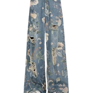 Vintage Floral Wide-Leg Jeans: Trendy Outfit Ideas for Every Occasion