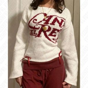 Vintage Logo Knit Sweater: Perfect for Casual Outfits & Concert Outfit Ideas